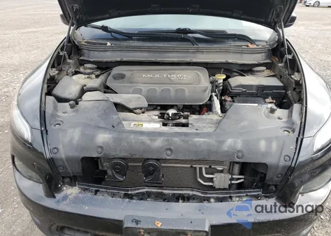 2017 Jeep Cherokee Latitude z USA, uszkodzony, nr VIN 1C4PJMCB4HW664861